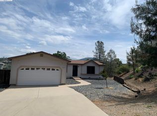 17082 Clouds Rest Rd, Soulsbyville, CA 95372