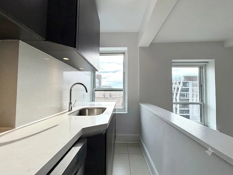 1080 Amsterdam Ave #1505 — Photo 8