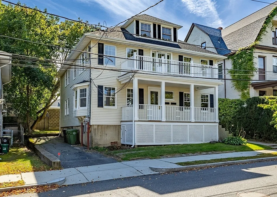 21 Frank St #23