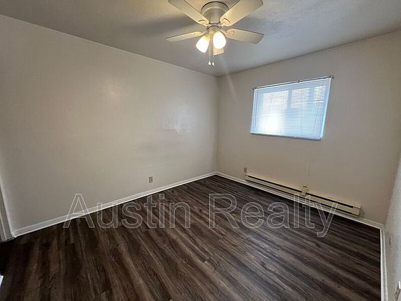 4th image of 3704 Greenwood Blvd #29