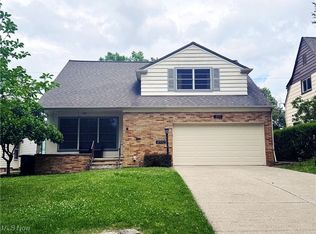 2571 Edgewood Rd, Beachwood, OH 44122