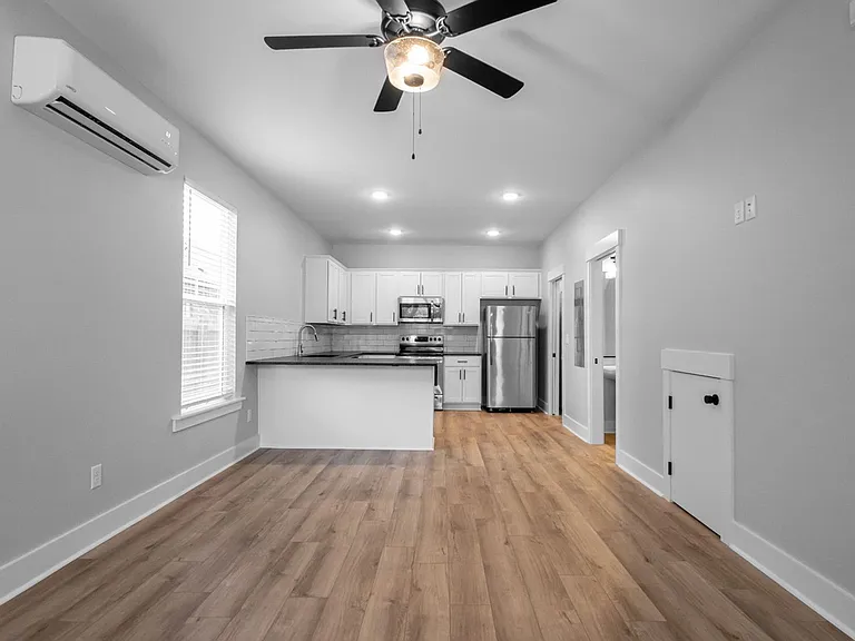 809 Maple St #D — Photo 6