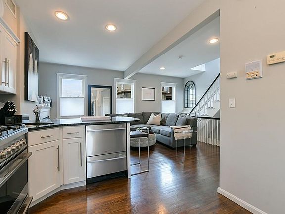 5th image of 523 E 2nd St #3