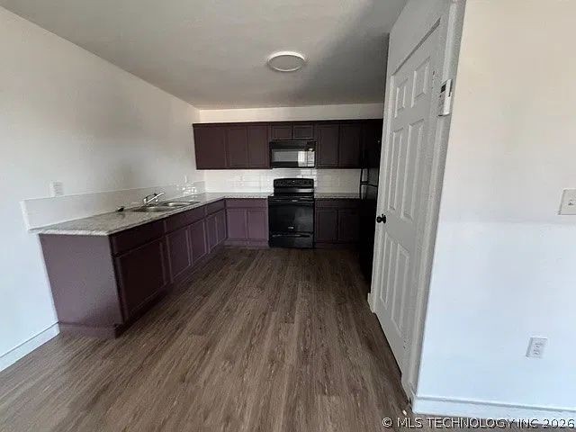 2 bed, 1.0 bath, 800 sqft, $950 — Photo 4