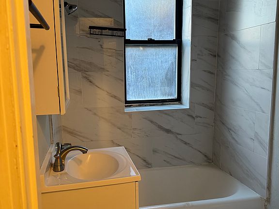 5th image of 6726-4 N Glenwood Ave #202