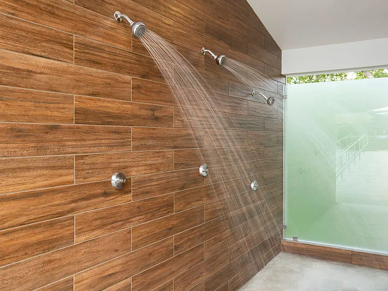 Pool showers