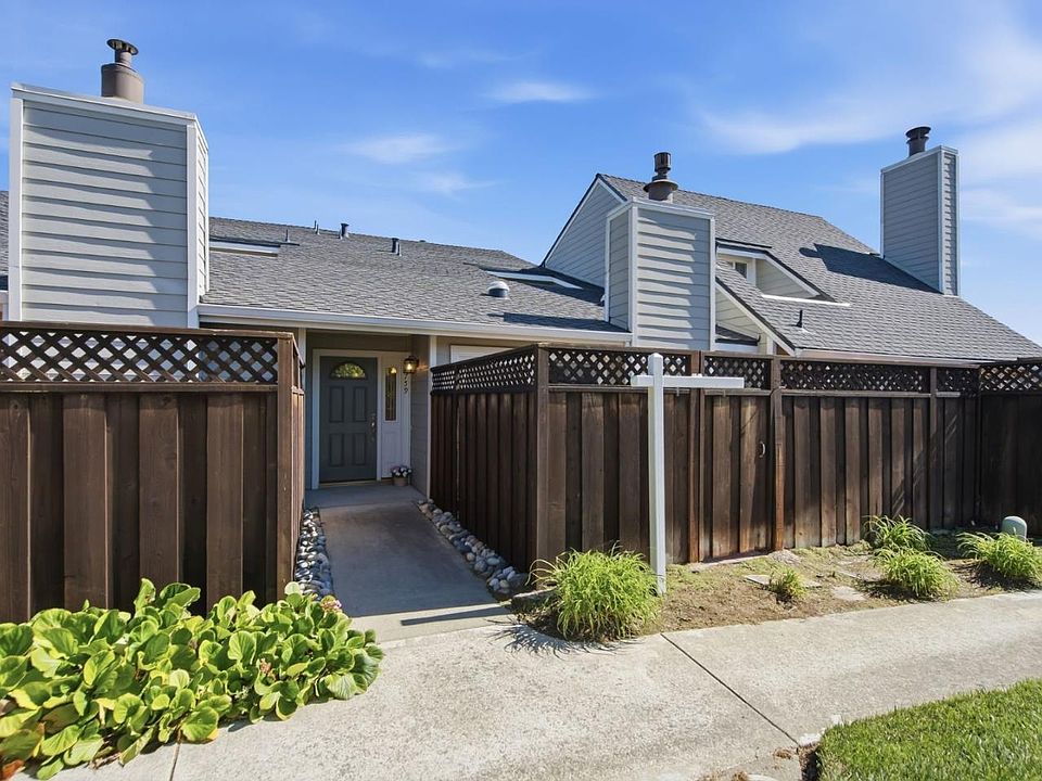 1st image of 759 Vespucci Ln