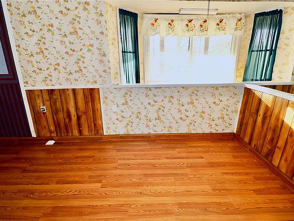 4th image of 10324 N Farm Road 137