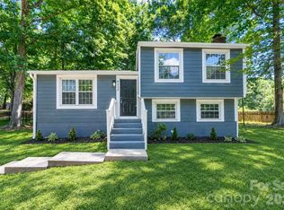 8424 Othello Pl, Charlotte, NC 28227