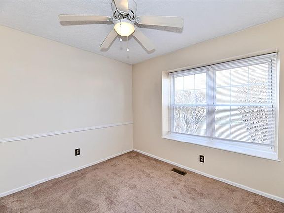 5th image of 1624 Marborough Ln