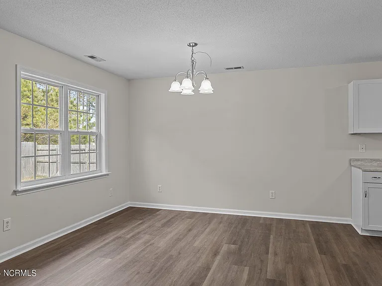 104 Blue Bird Ln — Photo 15