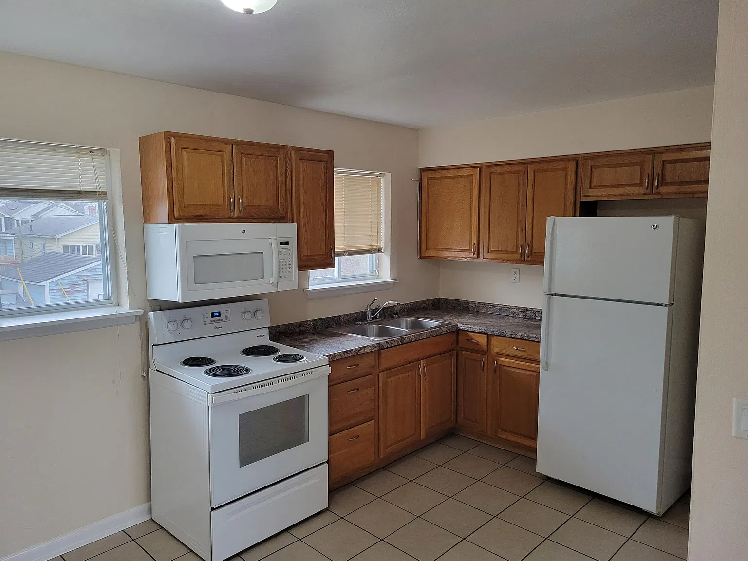2 bed, 850 sqft, $975 — Photo 3