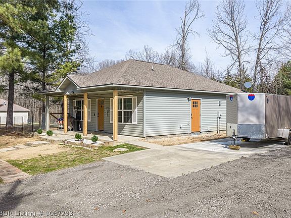 3rd image of 3109 Clear Creek Rd