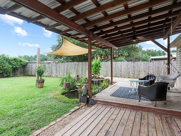 3rd image of 23482 Country Manor Ave