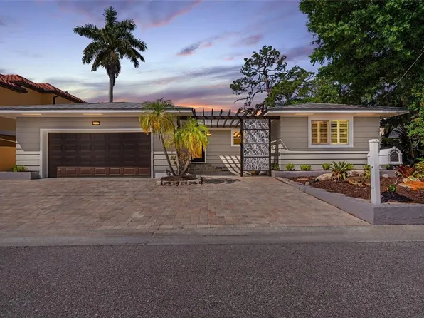 1912 High Point Dr, Sarasota, FL 34236