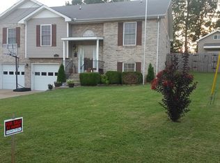 1316 Bluebonnet Dr, Clarksville, TN 37042