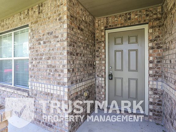 2nd image of 1321 Cozy Creek Dr