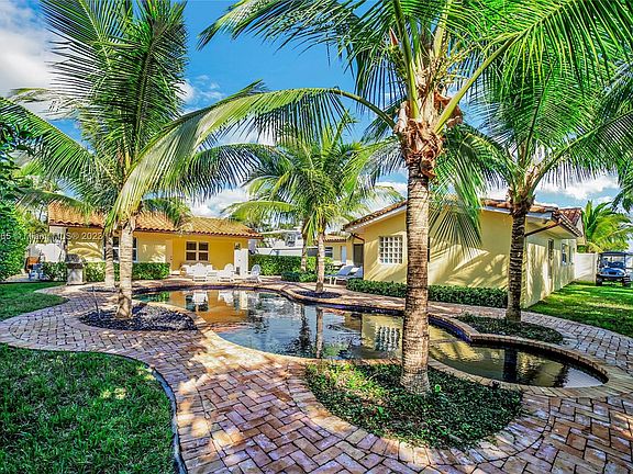 3rd image of 19353 W Indies Ln