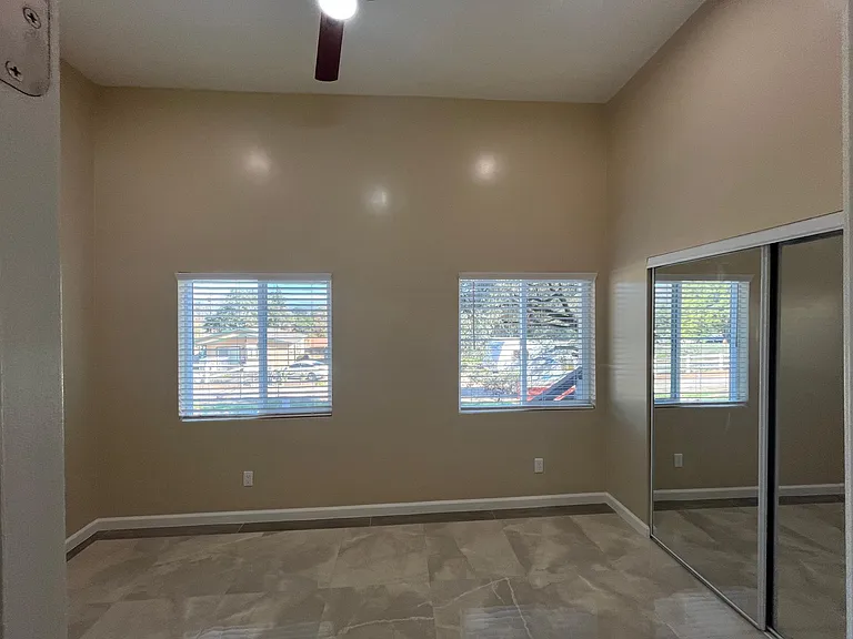 2739 Eltinge Dr — Photo 15