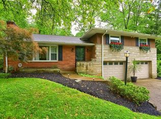 327 Forestwood Dr, Gibsonia, PA