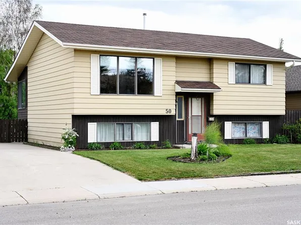 50 Robinson CRESCENT, Saskatoon, SK S7L 6N9