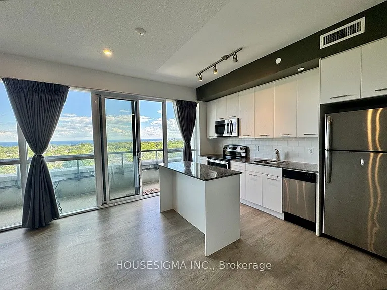 2055 Danforth Ave #811 — Photo 4