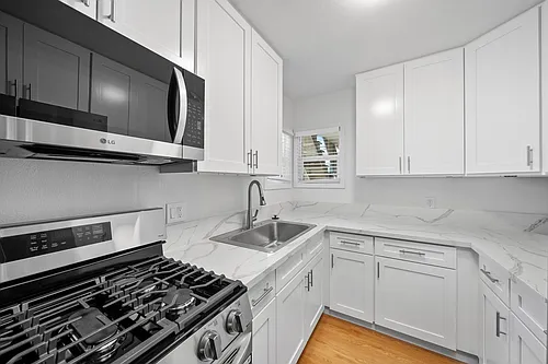 1114 W Balboa Blvd Photo 1