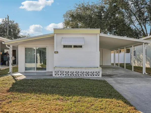 111 Lakeview Dr, Palmetto, FL 34221