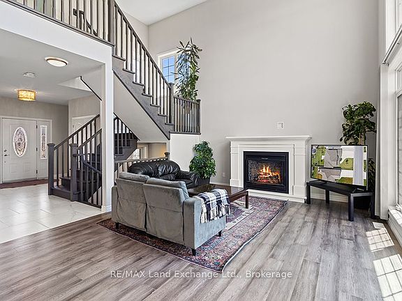 4th image of 360 Devonshire Rd