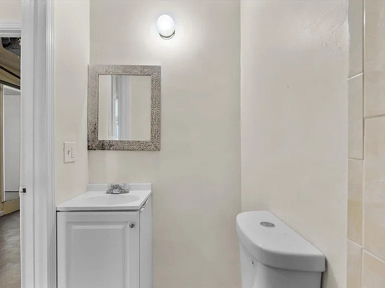 5540 Lakewood Cir S #F — Photo 33
