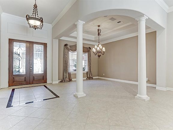 4th image of 11403 Chaucer Oaks Ct