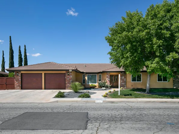 3215 Larwood Dr, Lancaster, CA 93536