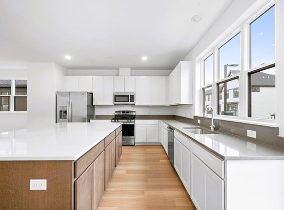 3rd image of 6417 Main St