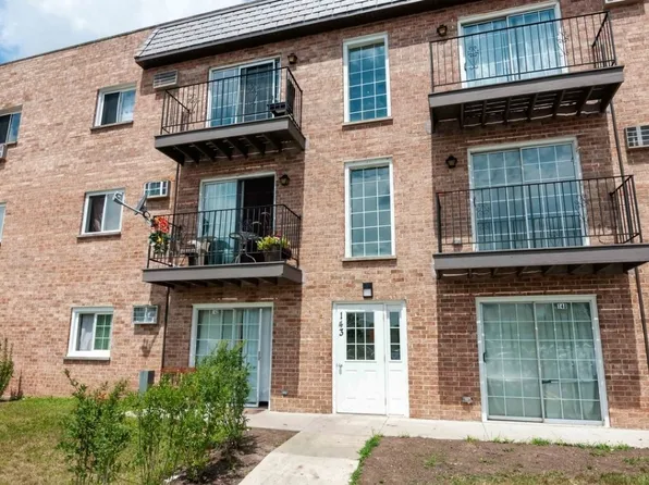 143 W Elk Trl APT 143, Carol Stream, IL 60188