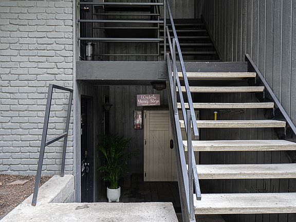 2nd image of 6007 N College Ave APT 14