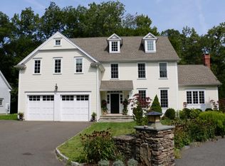 105 Parade Hill Rd, New Canaan, CT 06840