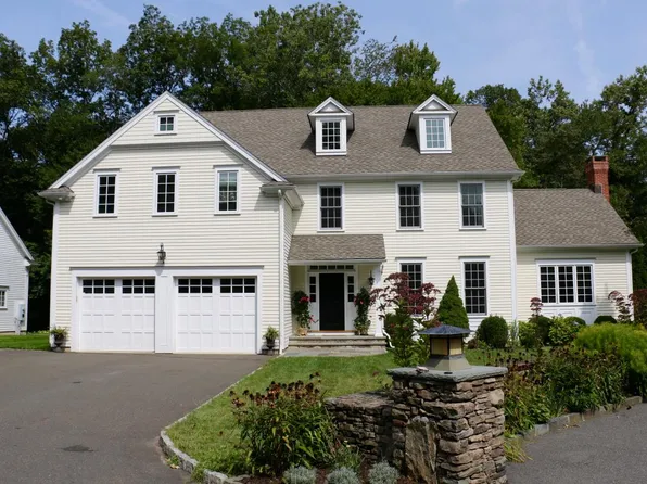 105 Parade Hill Rd, New Canaan, CT 06840