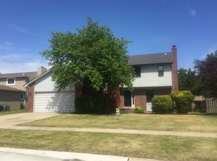 1010 Longfellow Dr, Canton, MI 48187