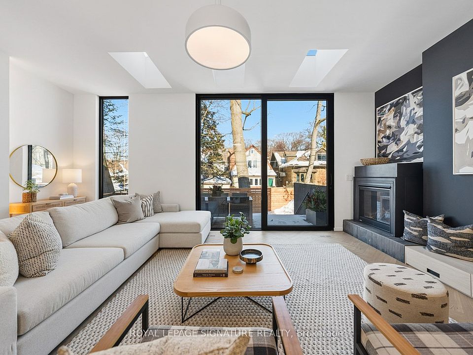 1st image of 22 Duart Park Rd