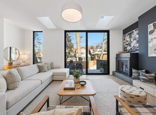 22 Duart Park Rd, Toronto, ON M4E 1J2