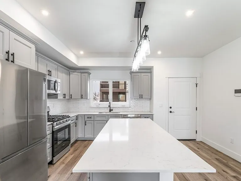 1602 Maple Ln #4C — Photo 4
