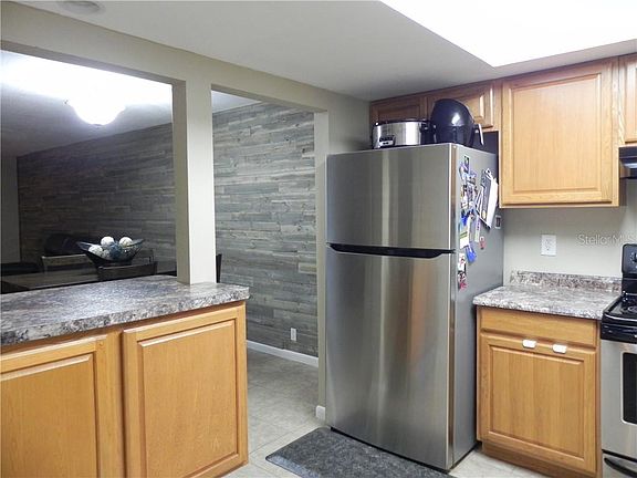 4th image of 1038 Medinah Dr