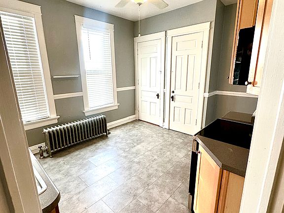 4th image of 618 E Otjen St