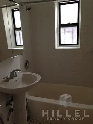 Rented by Hillel Realty Group | media 16