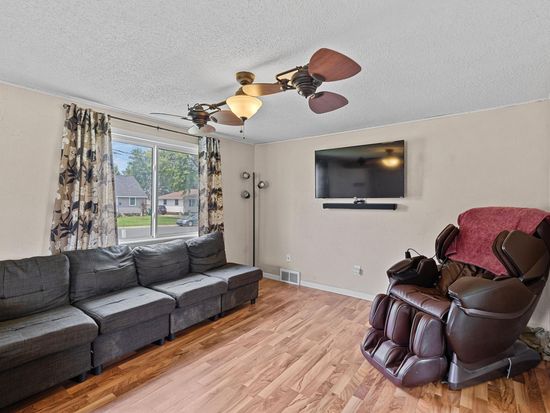 414 2nd Ave NE, Stewartville, MN 55976