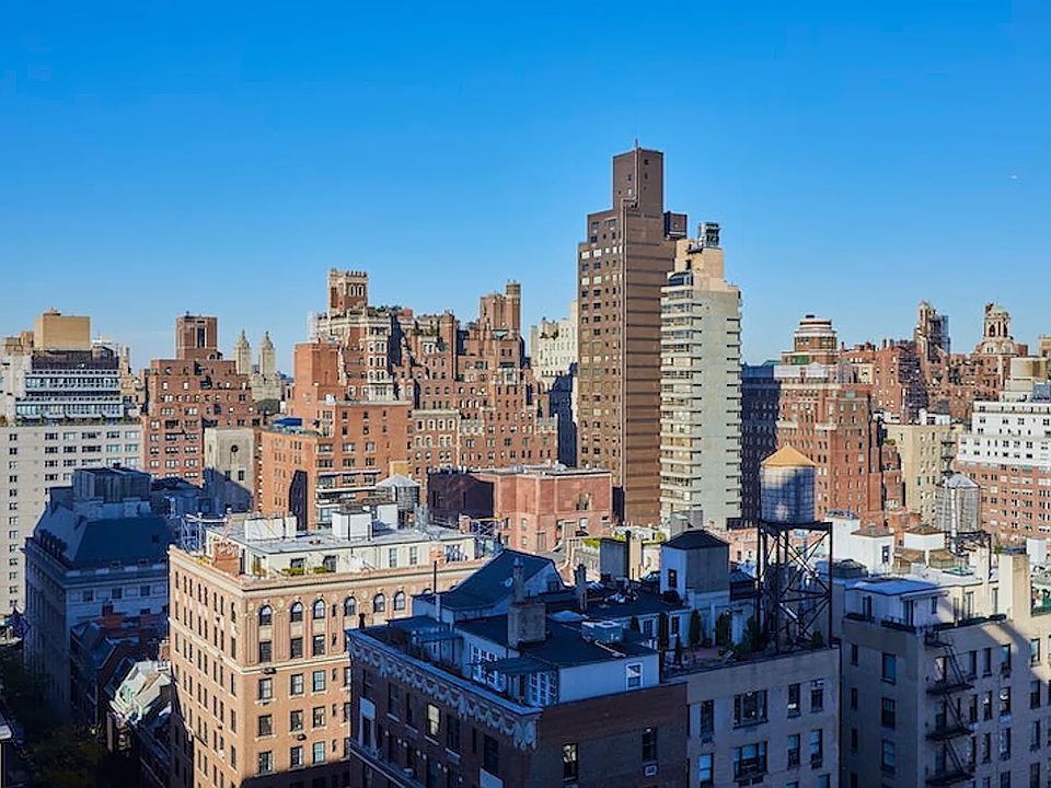 1st image of 150 E 69th St APT 20J