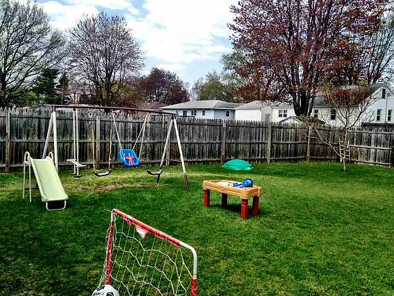 3rd image of 21 Marriner Ave