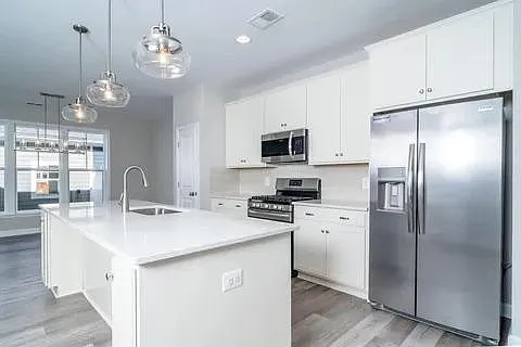 3436 Crepe Myrtle Dr — Photo 3