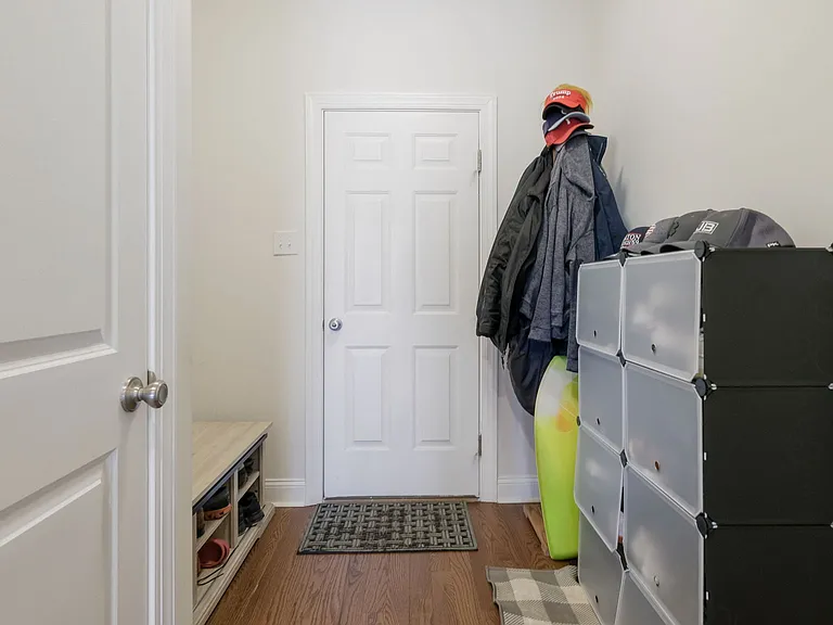 44 Hunters Ln — Photo 24