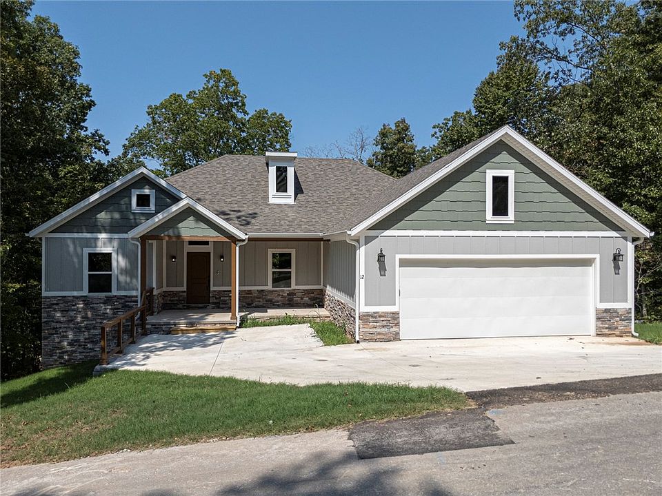 1st image of 12 Morley Dr